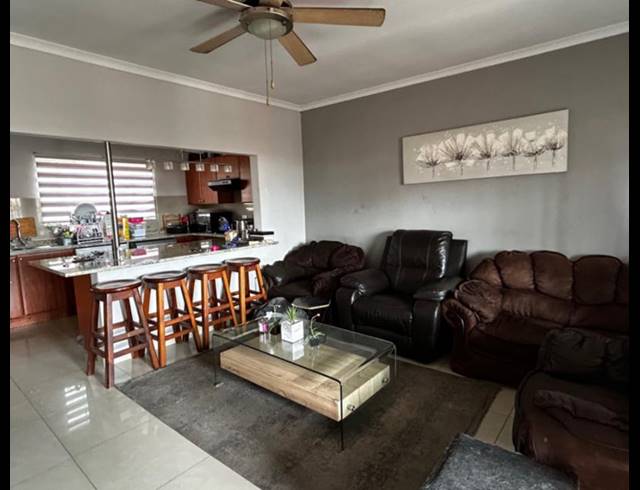 2 BEDROOM APARTMENT FOR SALE IN EDEN GLEN